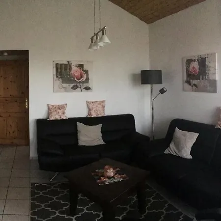 Holiday home Hundefreundliches Haus Austernperle In *